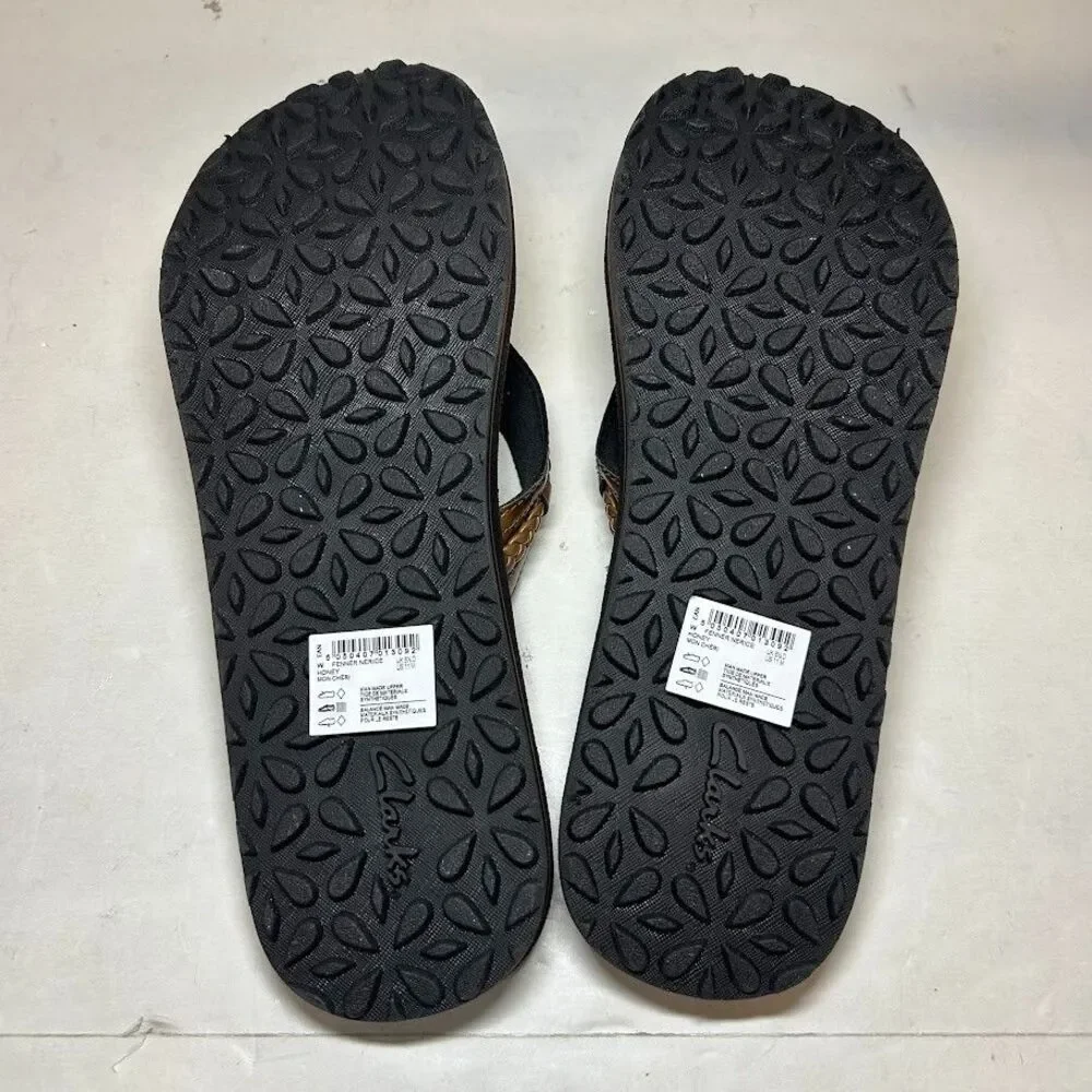 Clarks Womens 11 M Honey Brown Fenner Nerice Flip Flop Sandals DISPLAY MW9